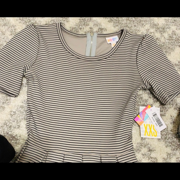 Lula Roe Amelia NWT - Picture 2 of 4